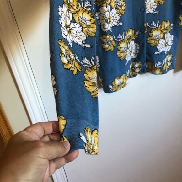 Charter Club Button Up Sweater M Blue Floral Long Sleeves Ribbed Autumn - Picture 6 of 7